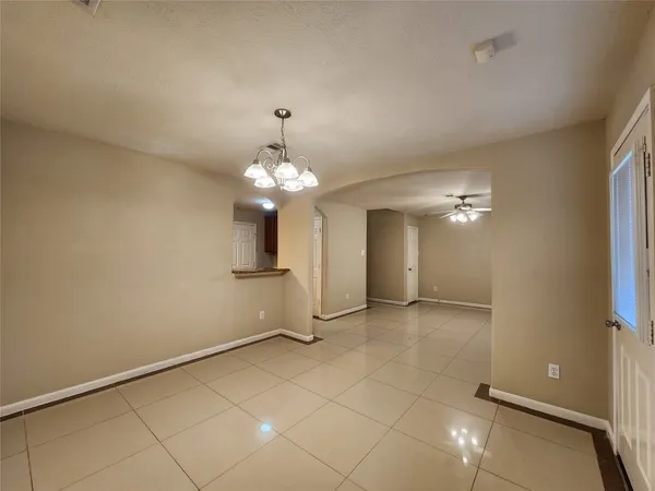 $1,895 | 11111 Valley Kings Drive, Houston, TX 77089