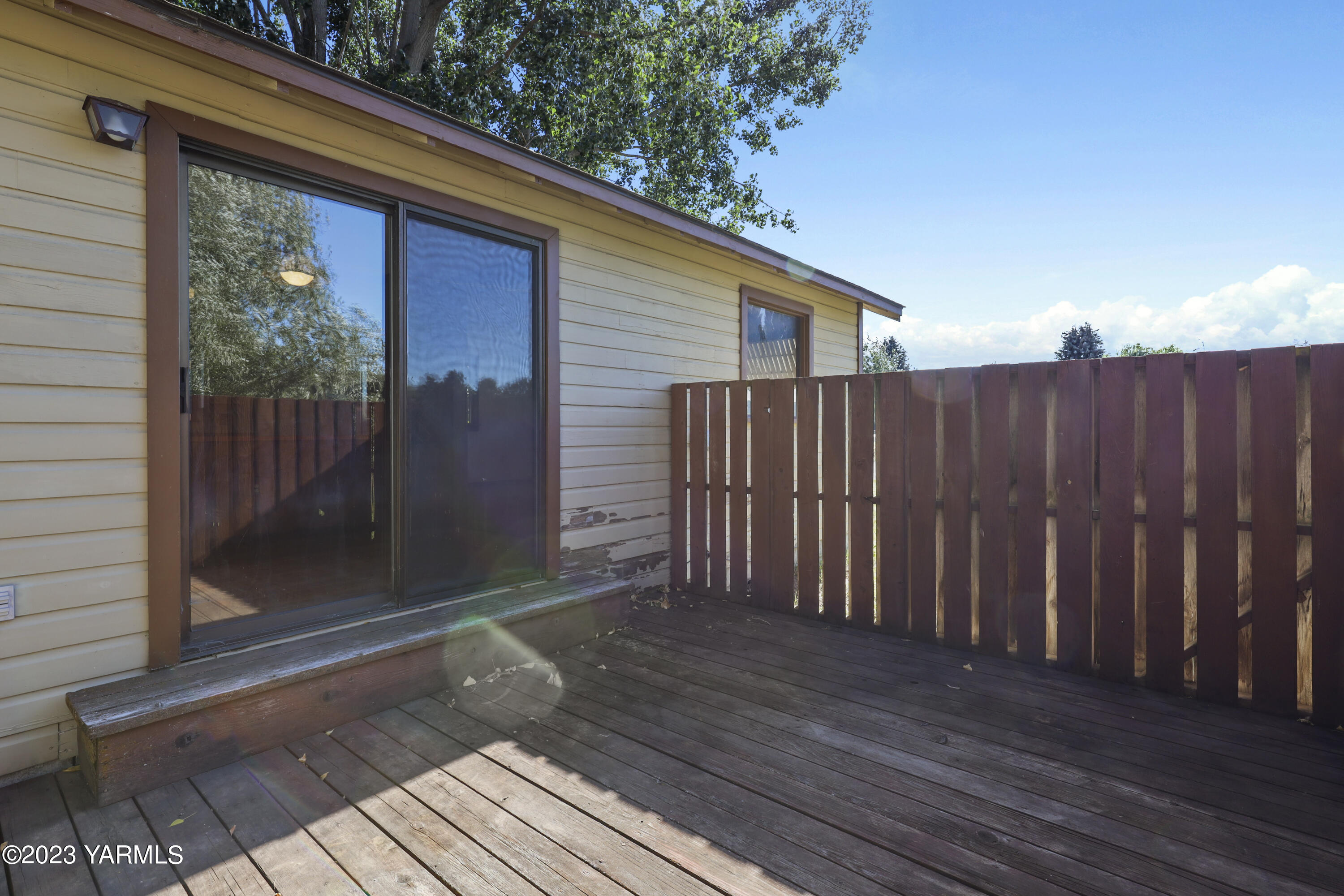 17271 Summitview Road Cowiche, WA 98923 - Photo 15 of 20 a backyard of a house