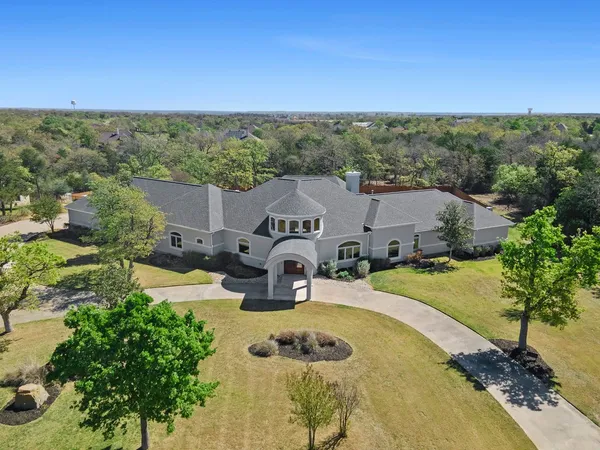 $1,250,000 | 353 Stephen F Austin Boulevard, Bastrop, TX 78602