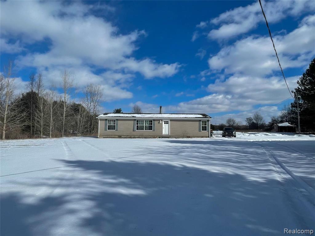 8083 Harris Road Millington, MI 48746 - Photo 1 of 19