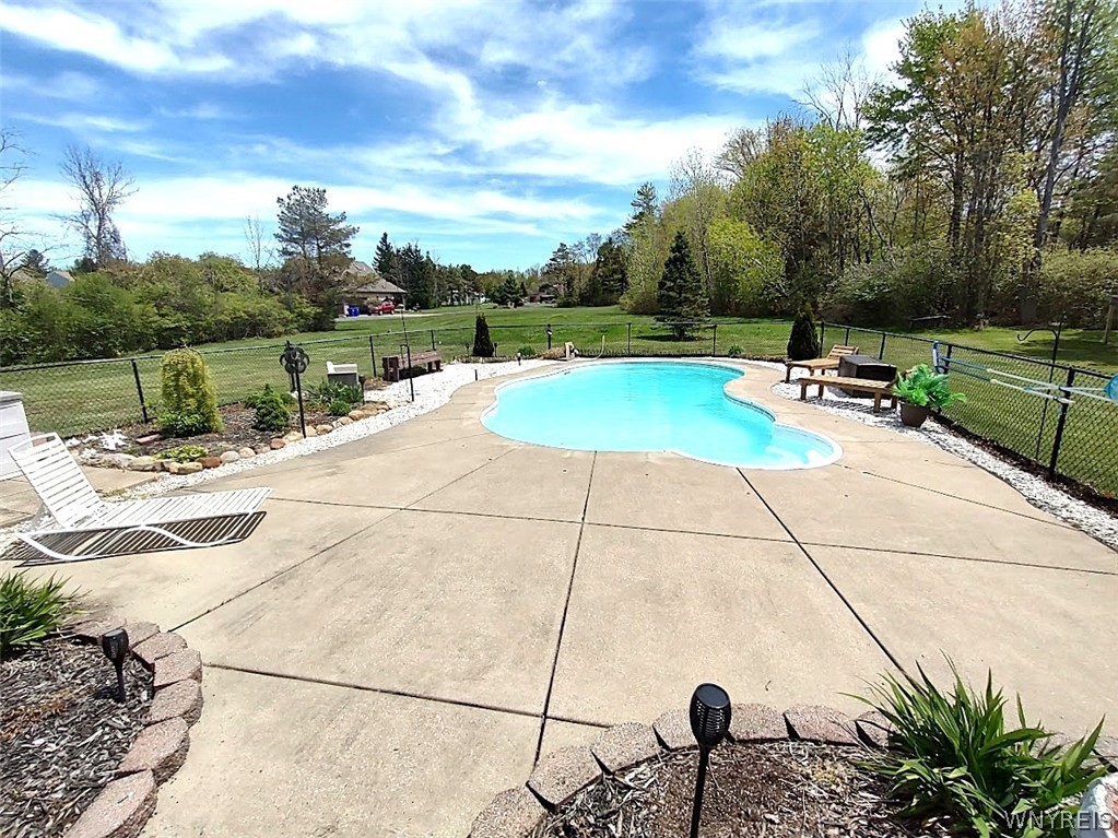 6275 Eckhardt Road Hamburg, NY 14085 - Photo 36 of 47