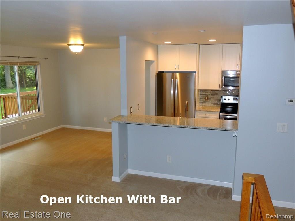 1018 Willow Grove Court, Unit 137 Rochester, MI 48307 - Photo 11 of 32