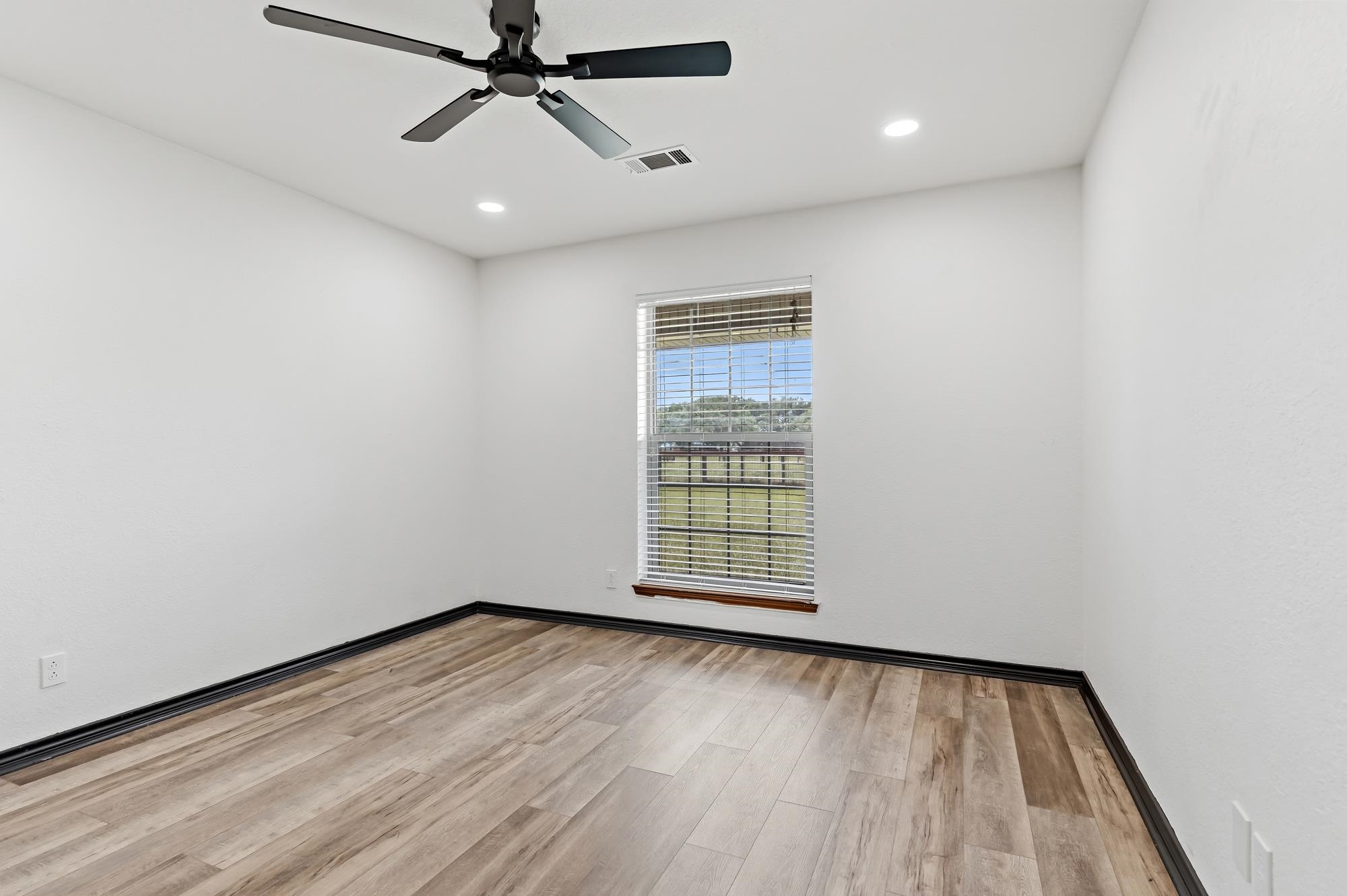8295 Winzer Road Beaumont, TX 77705 - Photo 23 of 43