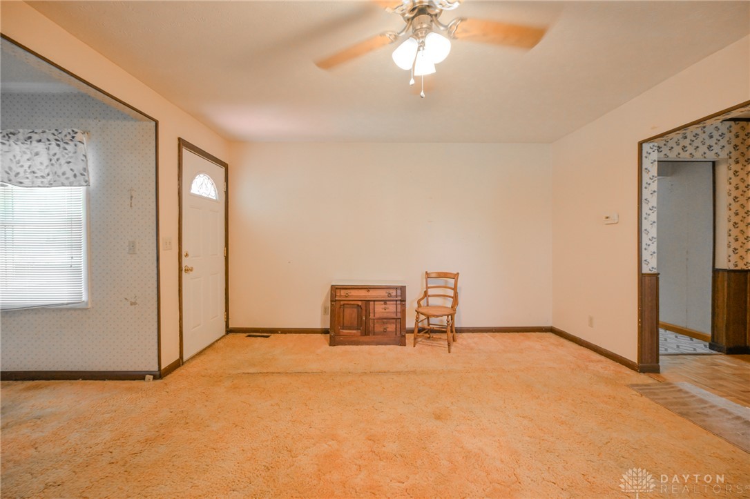 3057 Springfield Xenia Road Springfield, OH 45506 - Photo 10 of 37 Bright and spacious living area features ample natural light and a welcoming ambiance.