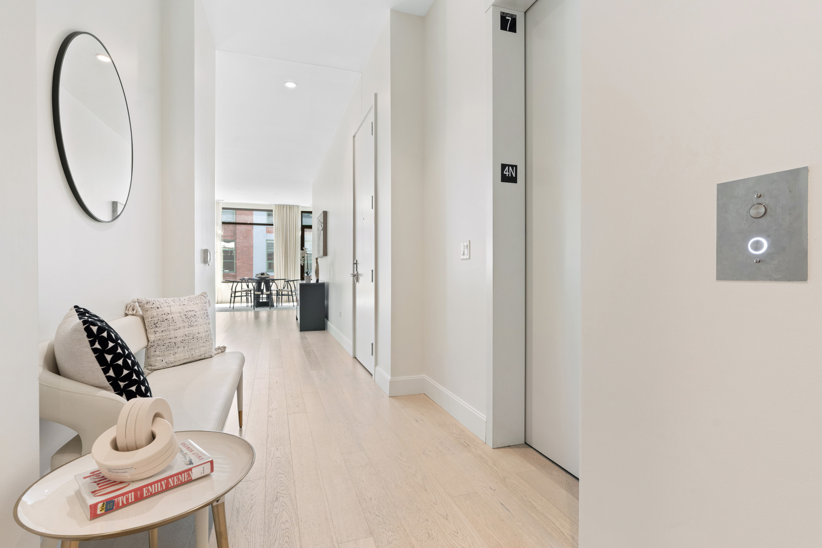 28 North Carpenter Street, Unit 4N Chicago, IL 60607 - Photo 3 of 31