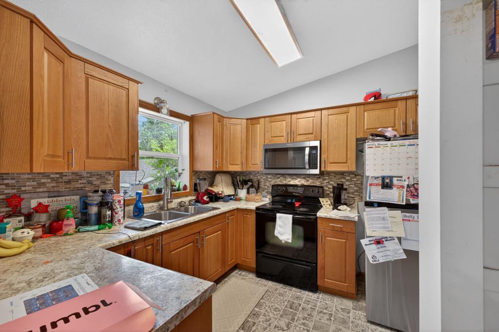 2042 50th Street Northwest Rochester, MN 55901 - Photo 11 of 26