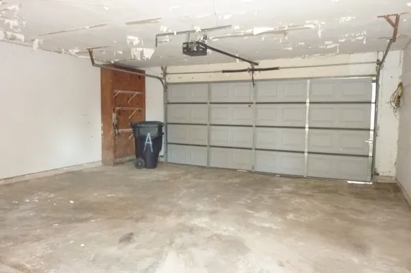a view of a garage
