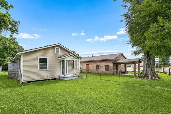 $240,000 | 1 West B Street, Norco, LA 70079