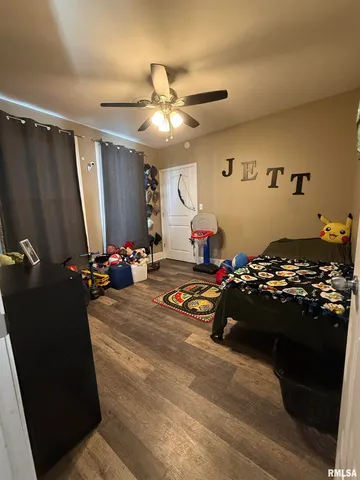 $169,900 | 605 Follis Avenue, Johnston City, IL 62951