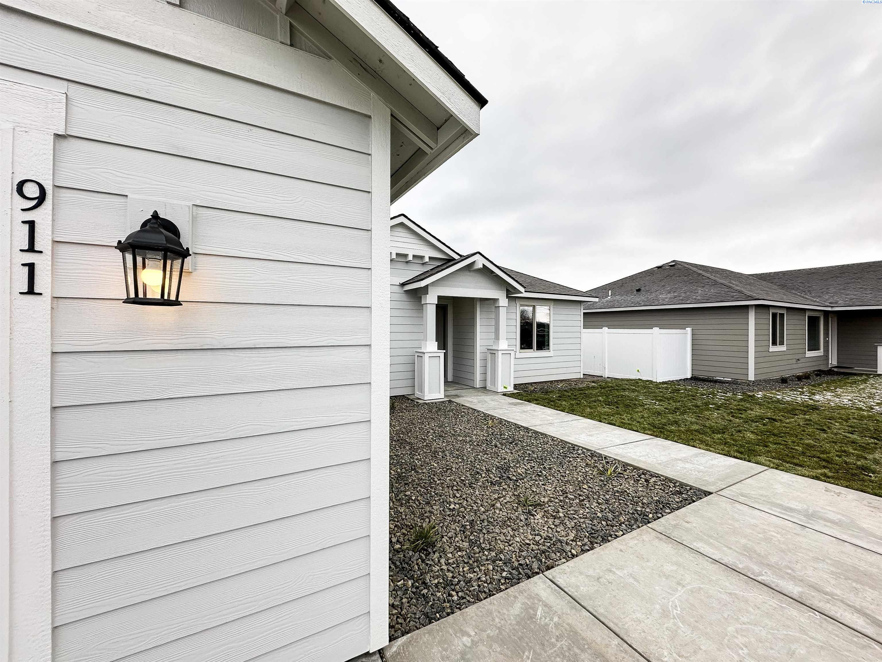 911 North Euclid Road Grandview, WA 98930 - Photo 2 of 27 Gallery Image 2