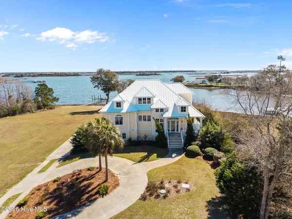 $1,900,000 | 112 Elizabeth's Way, Swansboro, NC 28584