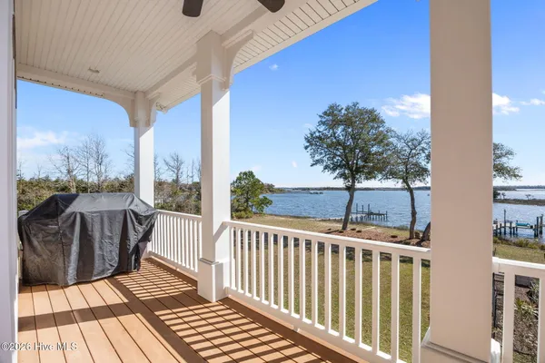 $1,900,000 | 112 Elizabeth's Way, Swansboro, NC 28584
