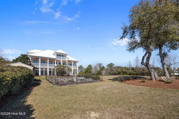 $1,900,000 | 112 Elizabeth's Way, Swansboro, NC 28584