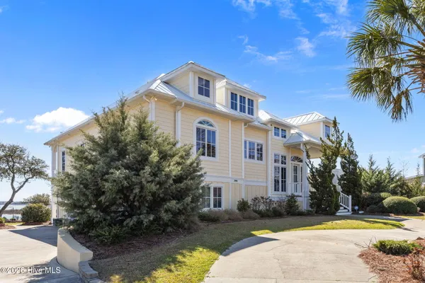 $1,900,000 | 112 Elizabeth's Way, Swansboro, NC 28584