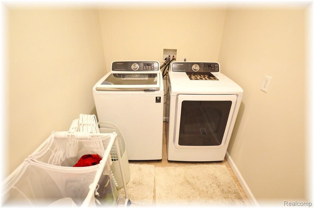 3160 Longview Avenue Rochester, MI 48307 - Photo 25 of 37 25-2nd Floor Laundry.JPG