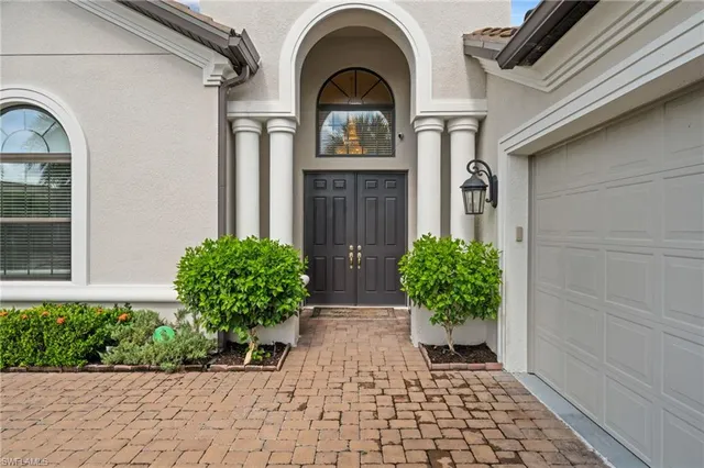 a house view with a outdoor space
