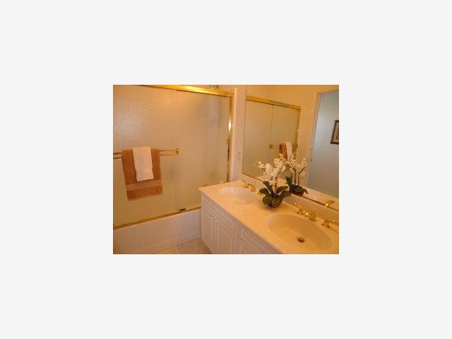 171 Rainbow Place Milpitas, CA 95035 - Photo 6 of 9 a picture of a living room with a sink