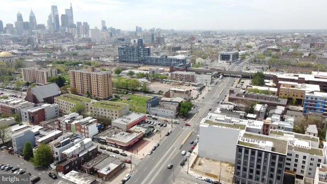 $260,000 | 621 West Girard Avenue, Philadelphia, PA 19123