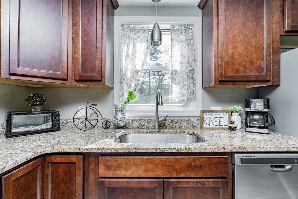 31 Tumbleweed Road Springfield, MA 01109 - Photo 15 of 29