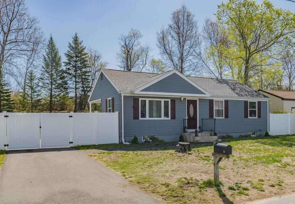 31 Tumbleweed Road Springfield, MA 01109 - Photo 3 of 29