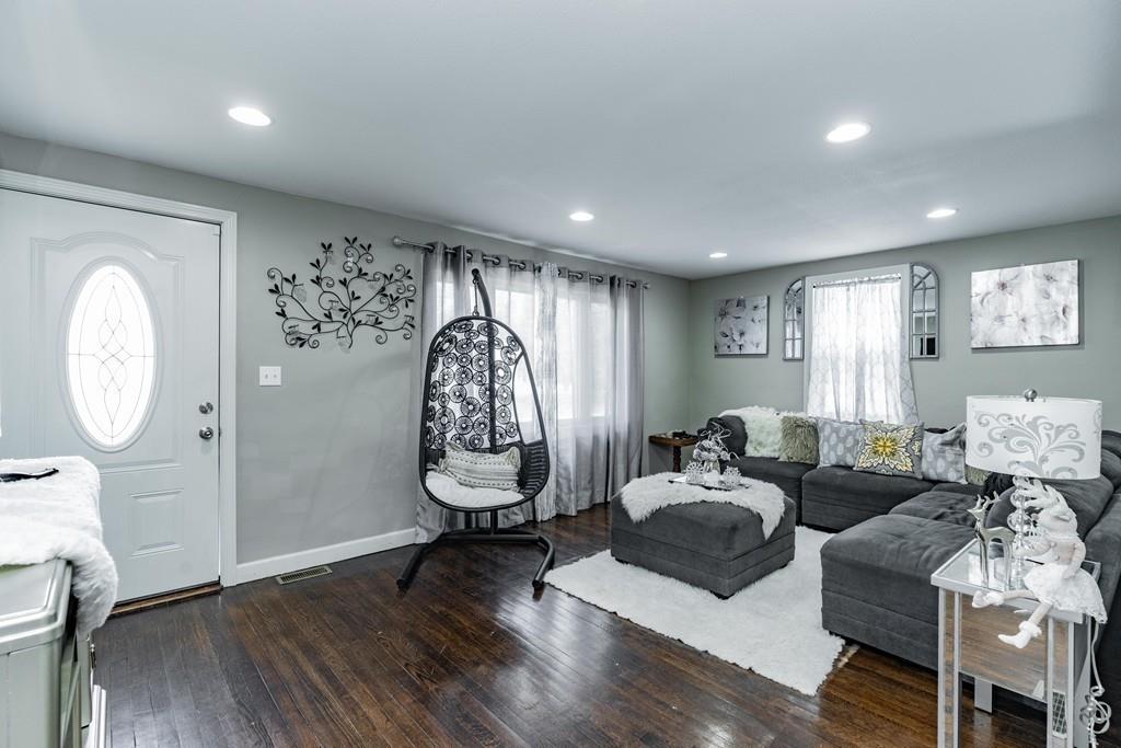 31 Tumbleweed Road Springfield, MA 01109 - Photo 5 of 29