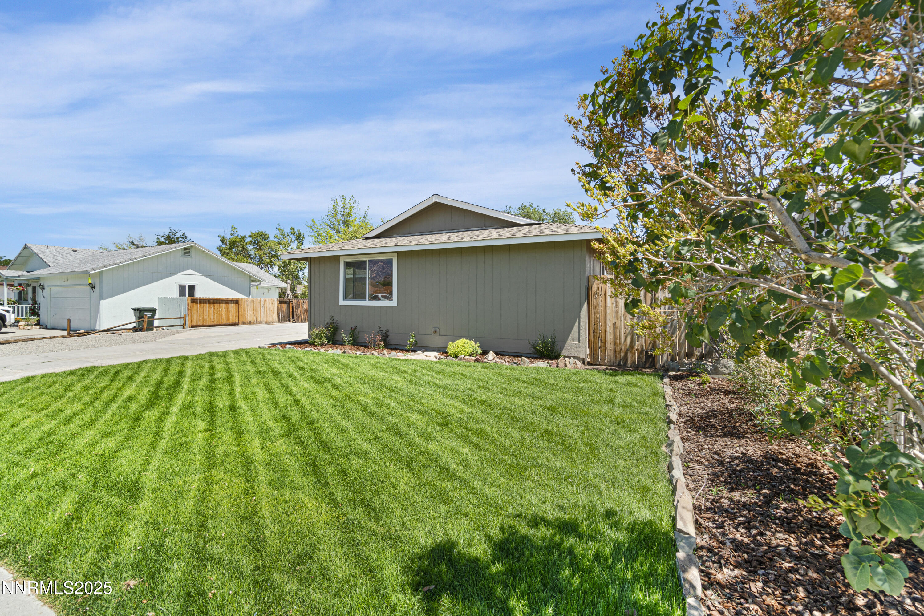 1358 Victoria Drive Gardnerville, NV 89460 - Photo 3 of 30 DSC07299