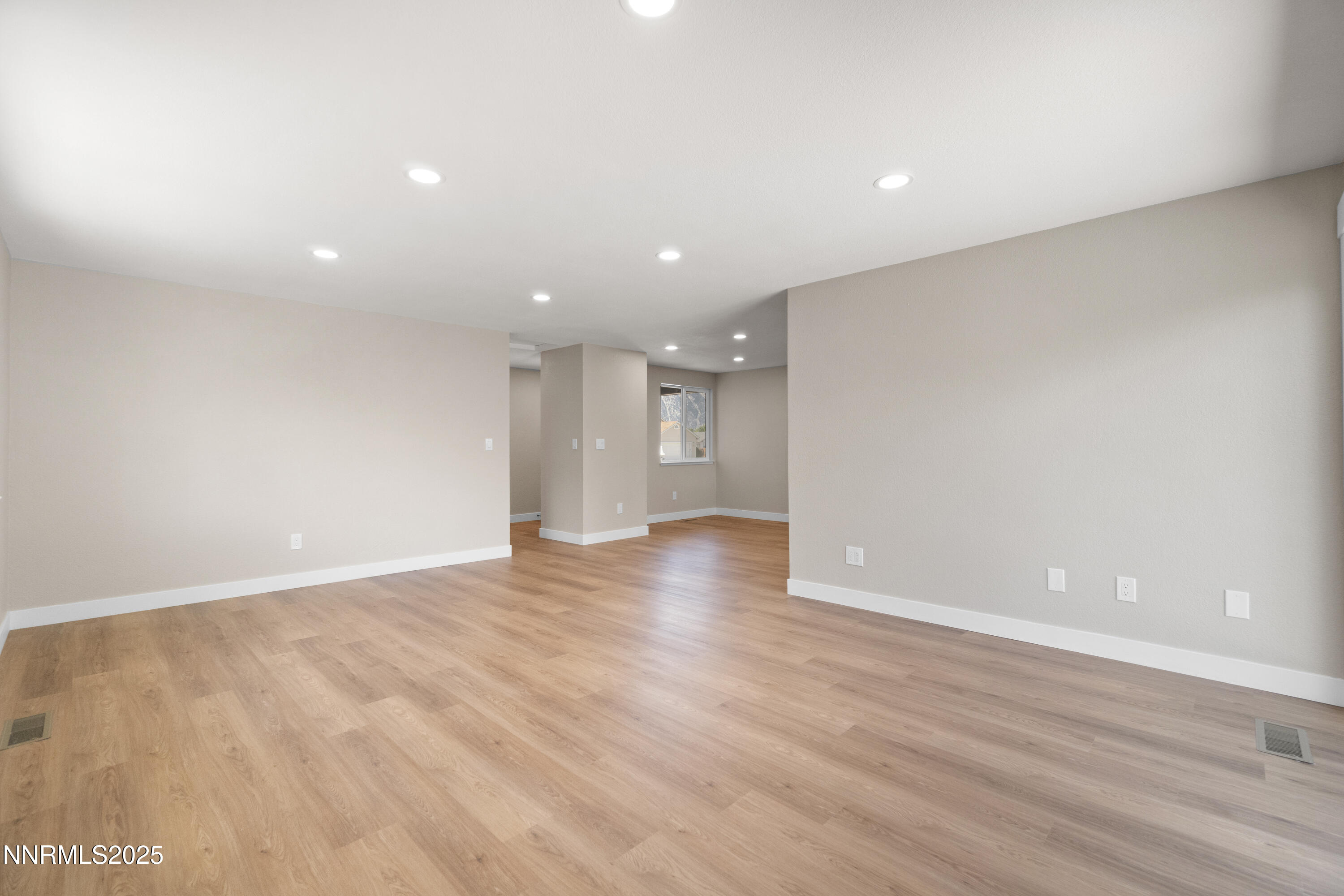 1358 Victoria Drive Gardnerville, NV 89460 - Photo 8 of 30 DSC07379