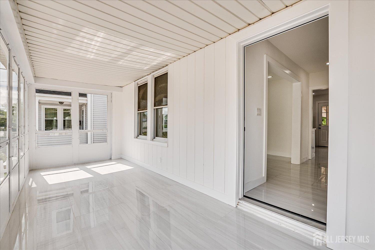 37 Summit Avenue Fords, NJ 08863 - Photo 4 of 28