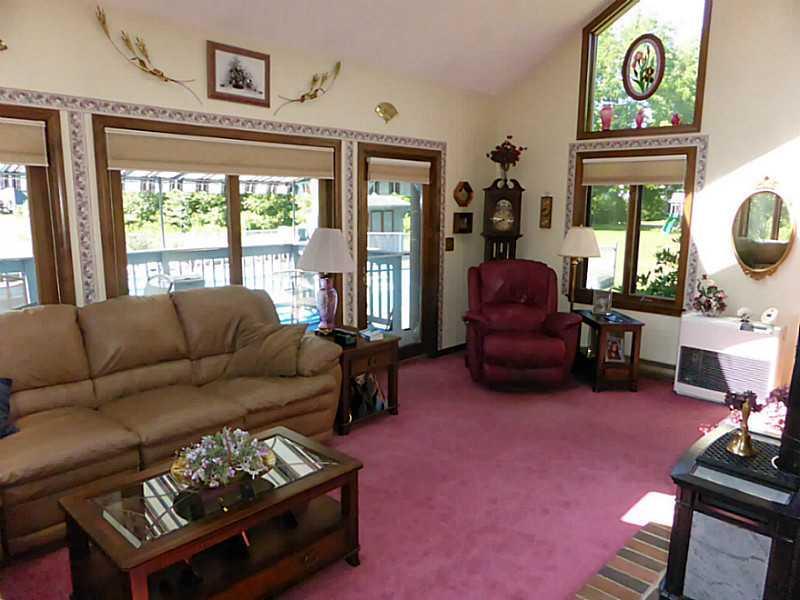 102 Dow Road Gorham, ME 04038 - Photo 20 of 34 Living Room.