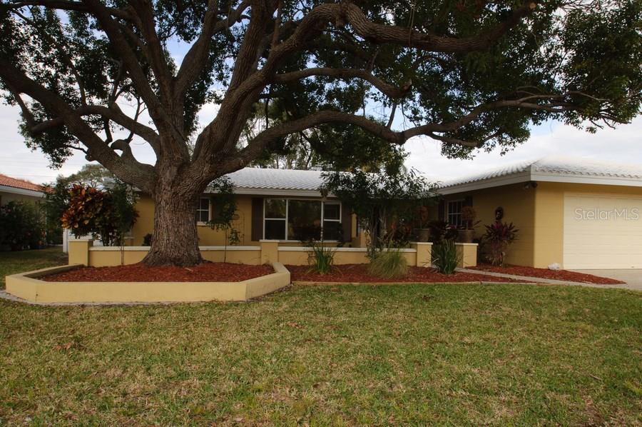 2905 Post Road Sarasota, FL 34231 - Photo 1 of 1 Front View