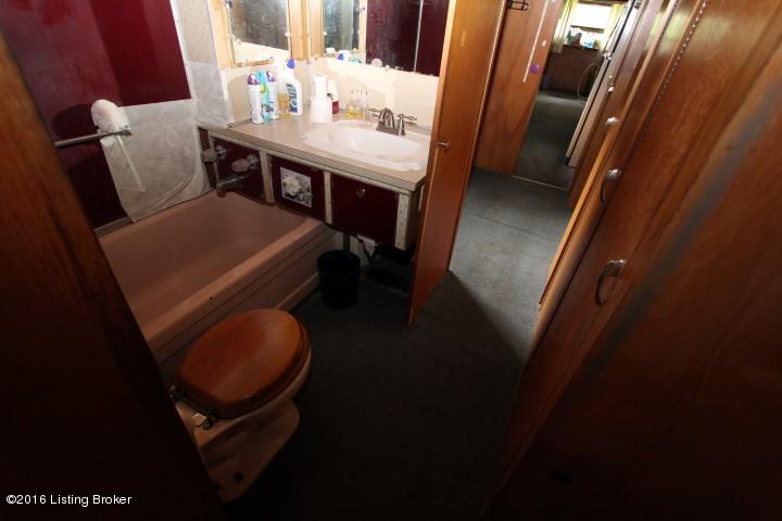 1041 Salt River Road Lawrenceburg, KY 40342 - Photo 45 of 62 Bathroom