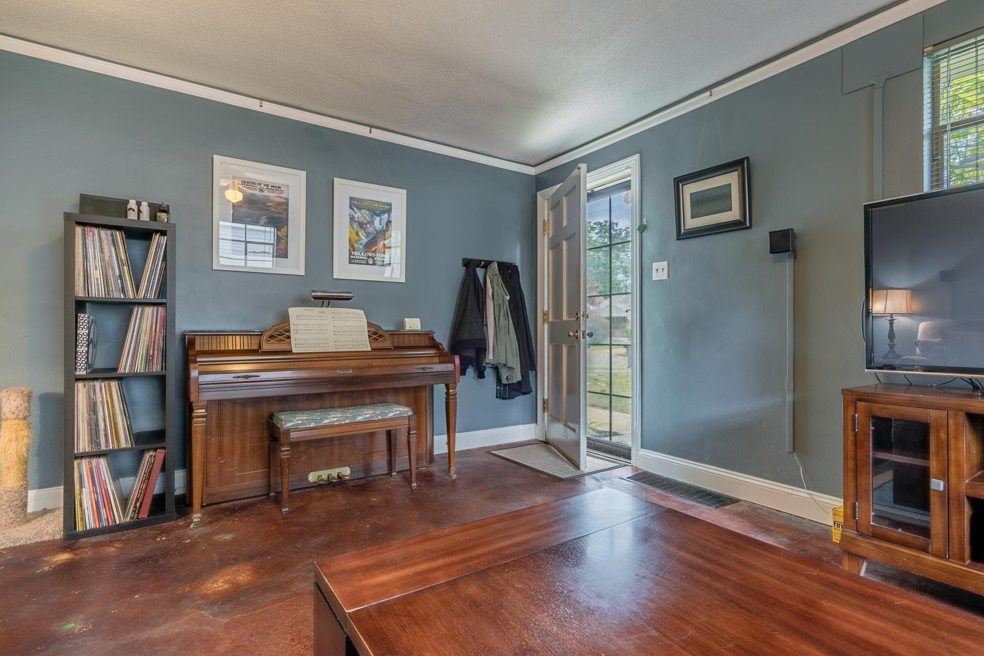 379 South Fenwick Road Memphis, TN 38111 - Photo 4 of 25 Gallery Image 4