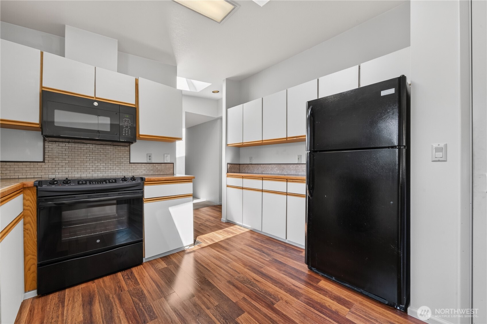 24030 10th Place West Bothell, WA 98021 - Photo 8 of 34