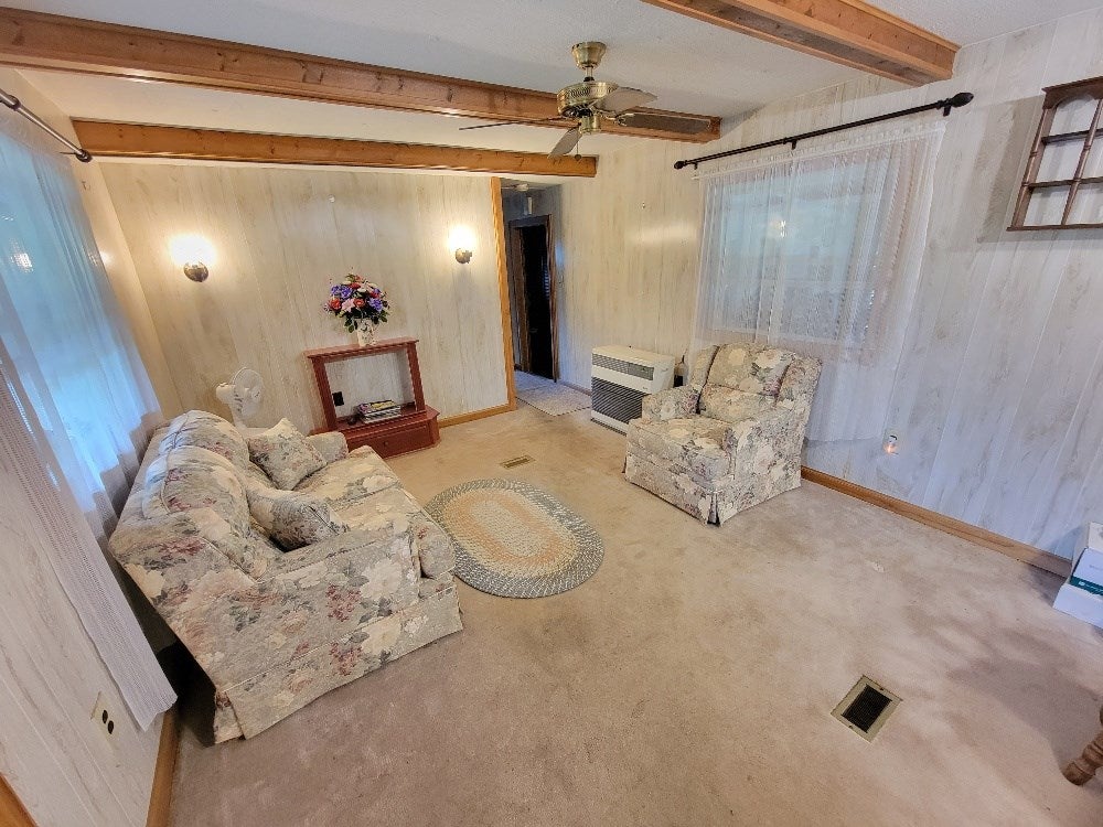 2043 Edmonds Road Galax, VA 24333 - Photo 8 of 29 Gallery Image 8