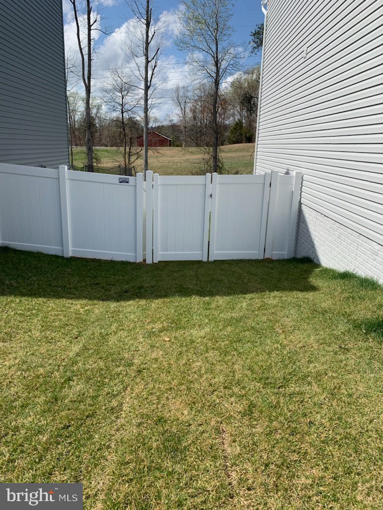 444 Old Potomac Church Road Stafford, VA 22554 - Photo 4 of 6 a view of a backyard