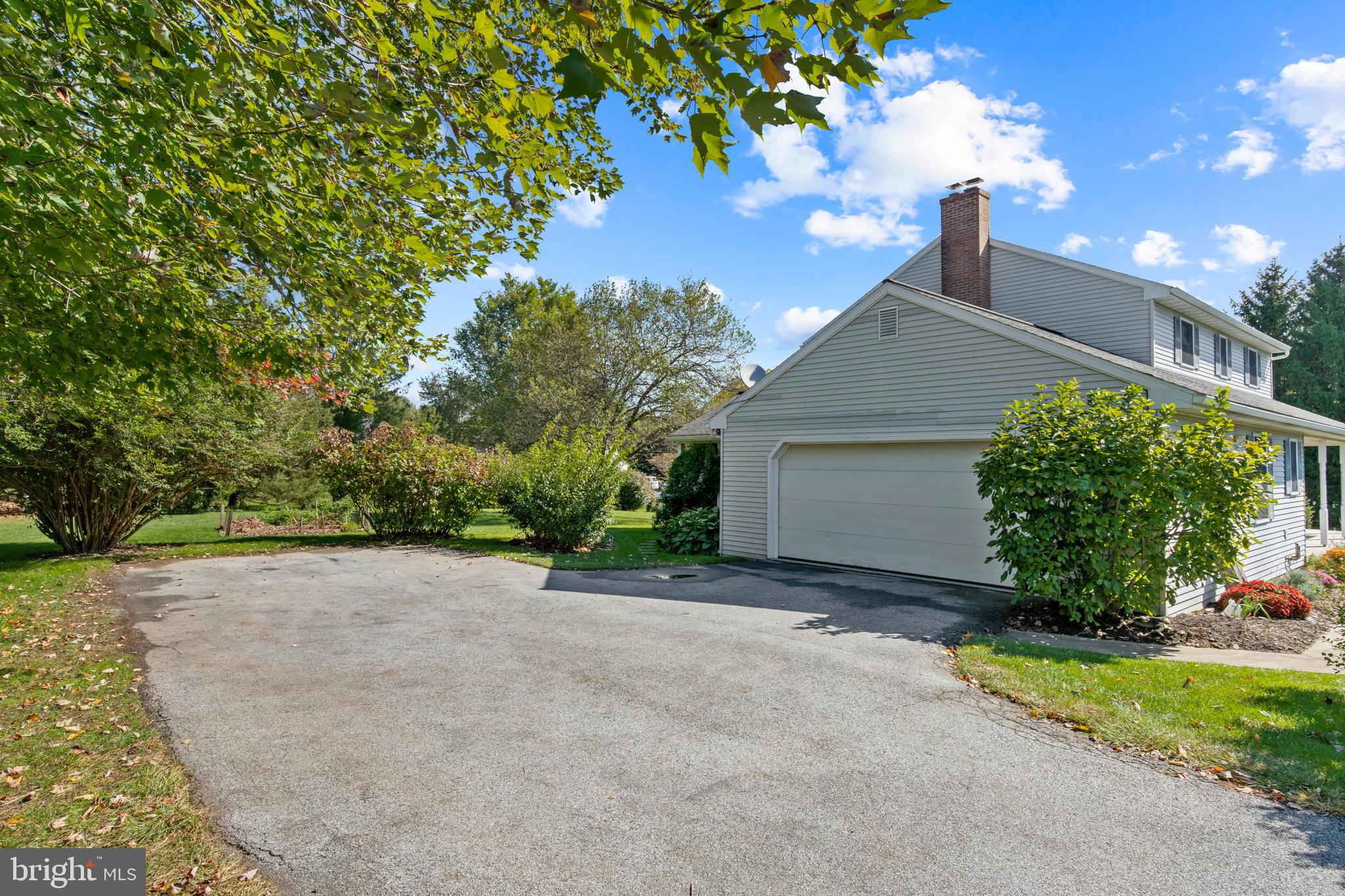 205 Run Valley Road Conestoga, PA 17516 - Photo 5 of 40 Exterior Garage