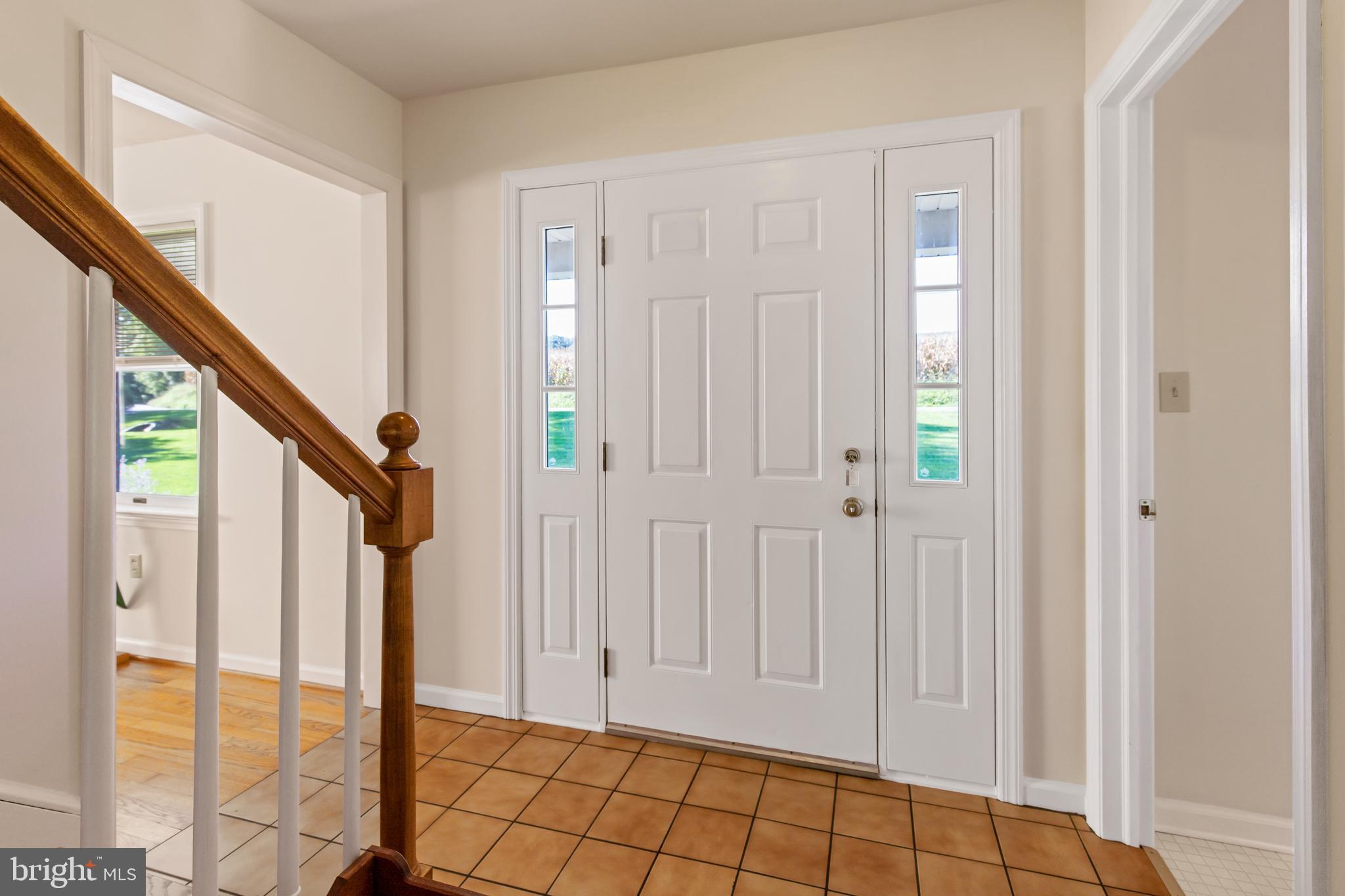 205 Run Valley Road Conestoga, PA 17516 - Photo 6 of 40 Foyer