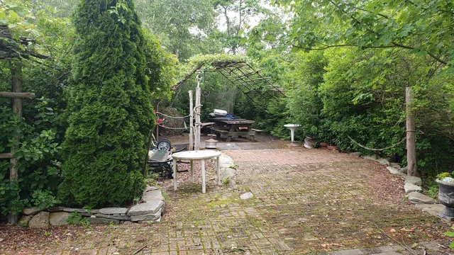 $169,999 | Island, East Hampton, CT 06424