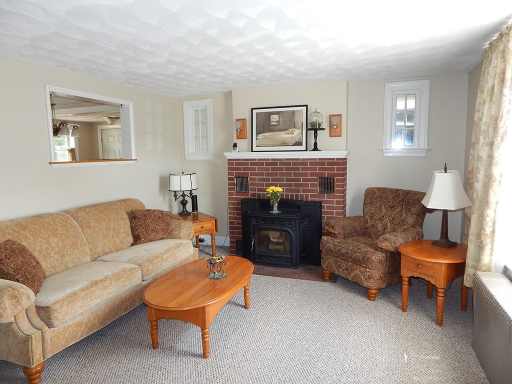 921 Riverside Drive Methuen, MA 01844 - Photo 8 of 28 Gallery Image 8