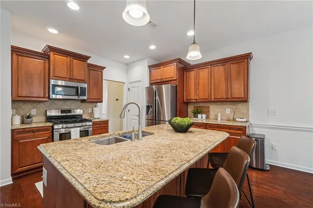 $505,000 | 1550 Pike Pl Court, Kernersville, NC 27284