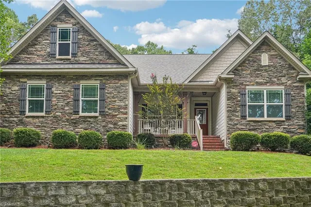 $499,000 | 1550 Pike Pl Court, Kernersville, NC 27284