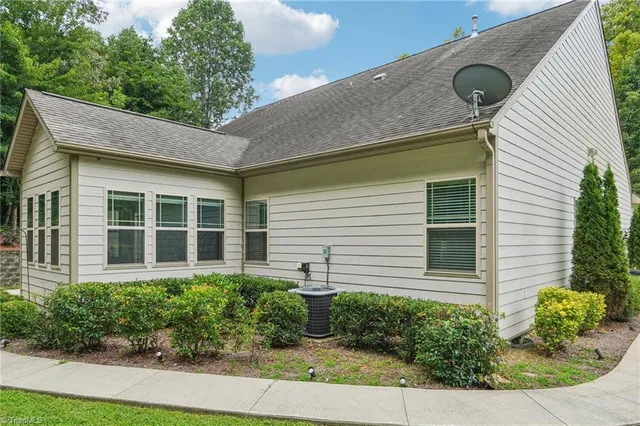 $499,000 | 1550 Pike Pl Court, Kernersville, NC 27284