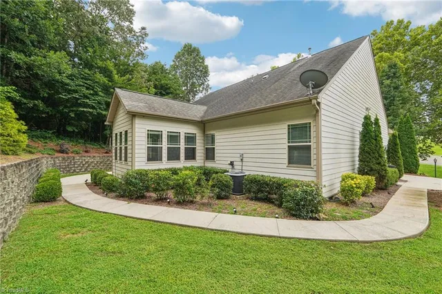 $499,000 | 1550 Pike Pl Court, Kernersville, NC 27284