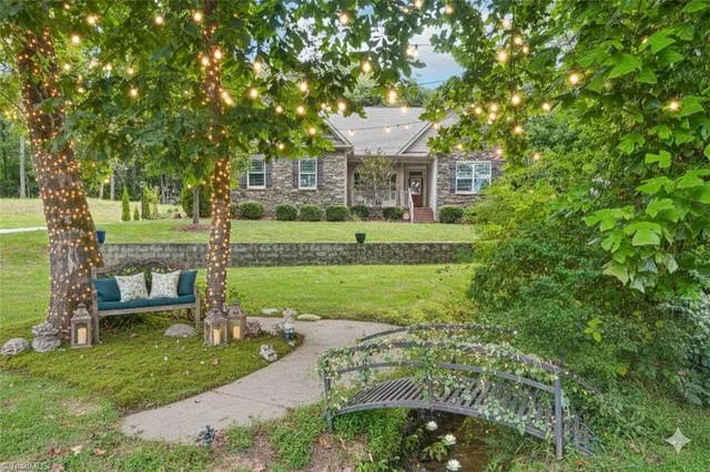 $499,000 | 1550 Pike Pl Court, Kernersville, NC 27284