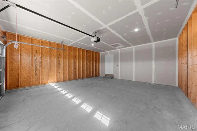 $274,900 | 276 Railroad Street, Moscow Mills, MO 63362