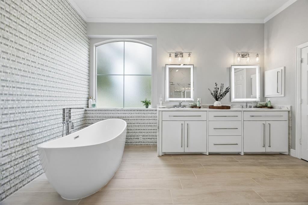 5808 Rathbone Drive Parker, TX 75002 - Photo 24 of 39 Enjoy a relaxing soak in this stunning slipper tub. Accent wall of decorative tile is gorgeous.