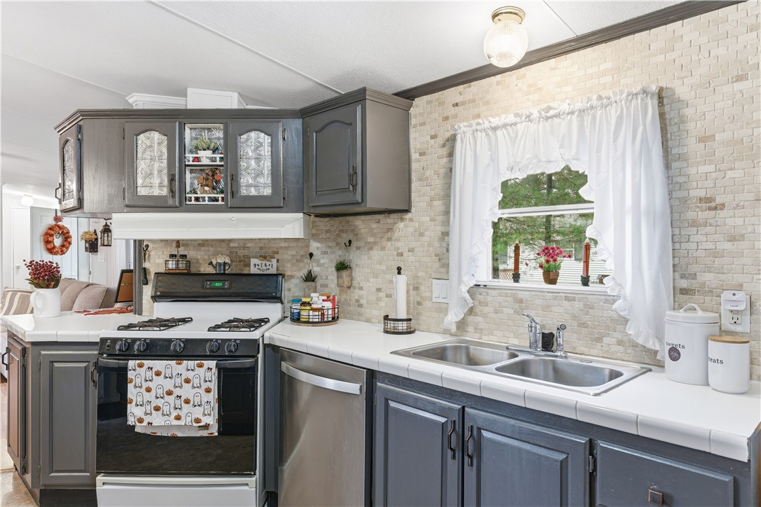 7 Kelly Lane Coventry, RI 02816 - Photo 12 of 42 Gallery Image 12