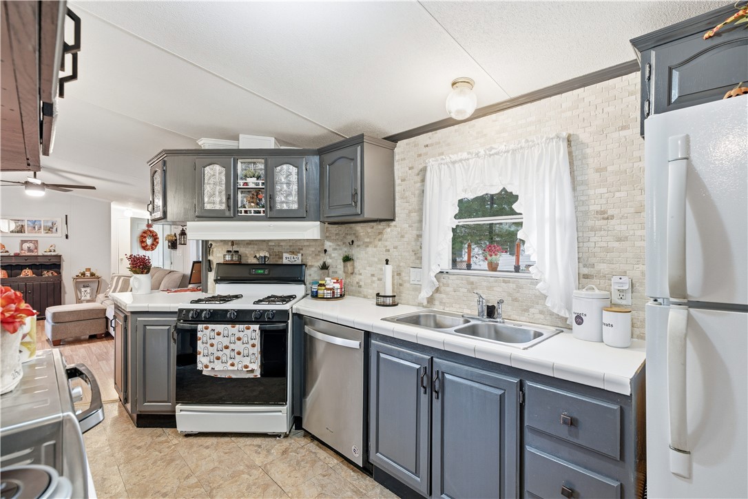 7 Kelly Lane Coventry, RI 02816 - Photo 13 of 42 Gallery Image 13