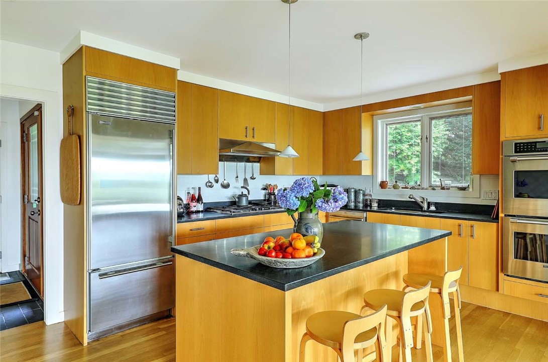 25 Fort Hill Road Bristol, RI 02809 - Photo 21 of 45