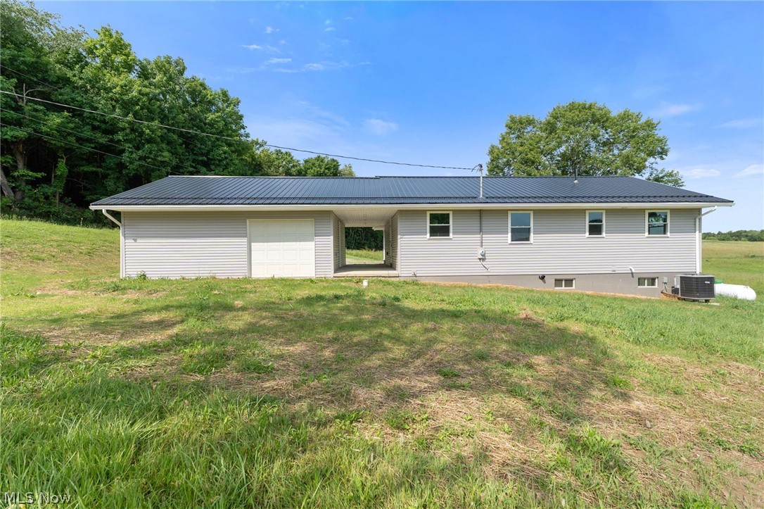 41 Penny Road Southwest Carrollton, OH 44615 - Photo 2 of 31